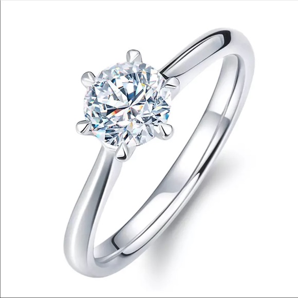 Beautiful 1 Carat AAA Zircon Wedding Ring - Picture 3 of 5